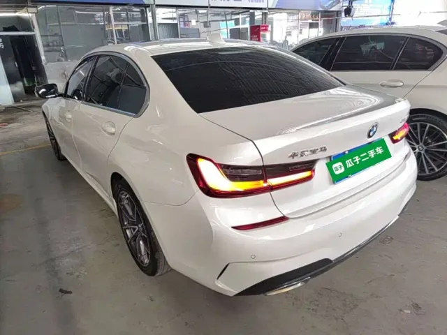 BMW 3 Series — Фото автомобиля 4