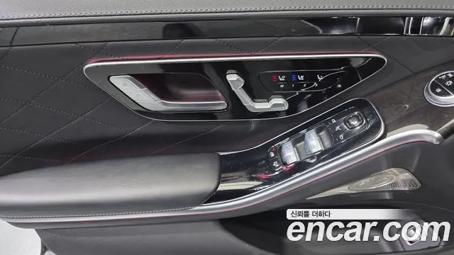 Mercedes-Benz S-Class — Фото автомобиля 23