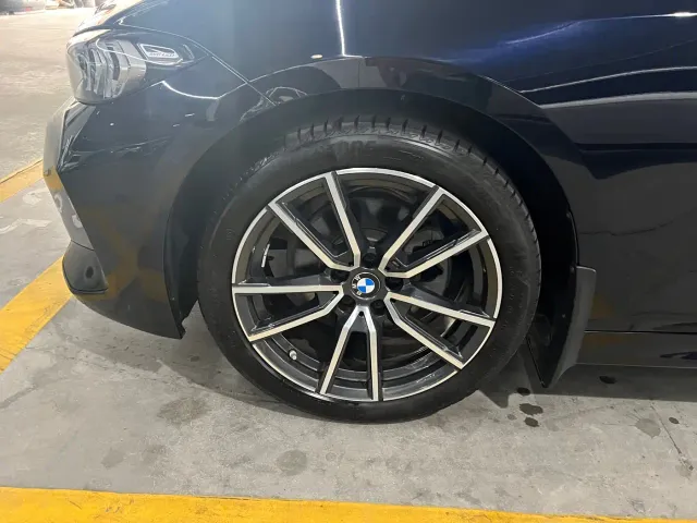 BMW 3 Series — Фото автомобиля 12