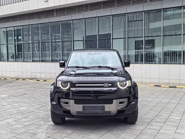 Land Rover Defender — Фото автомобиля 2