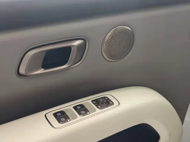 Li Auto i6 — Фото автомобиля 14