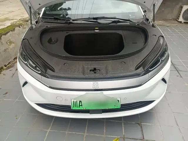BYD Qin L — Фото автомобиля 19