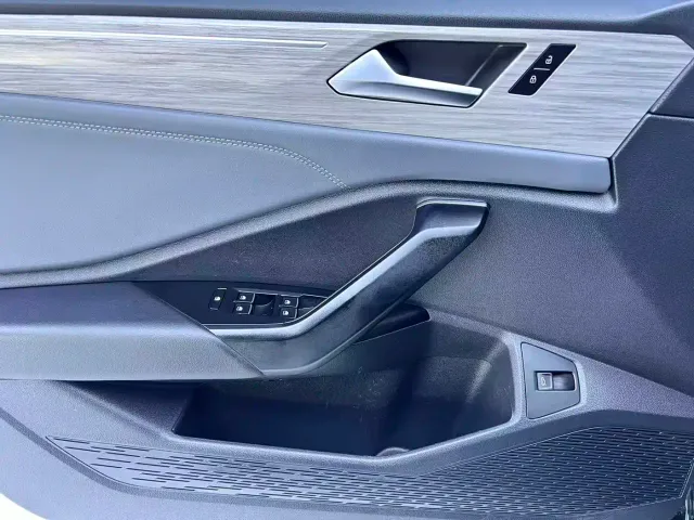 Volkswagen Sagitar — Фото автомобиля 8
