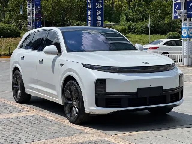 Li Auto L7 — Фото автомобиля 3