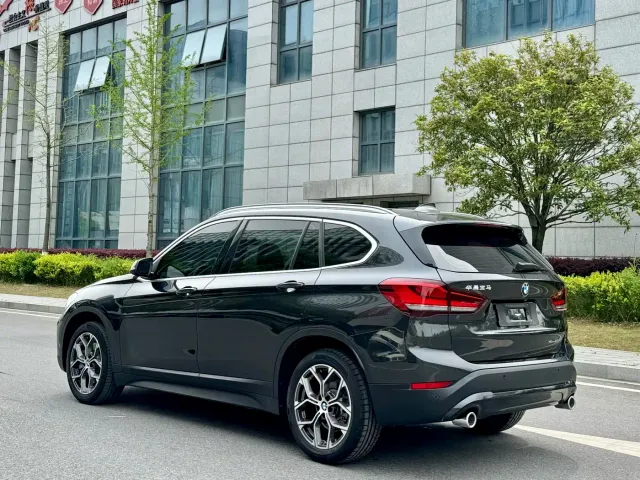 BMW X1 — Фото автомобиля 11