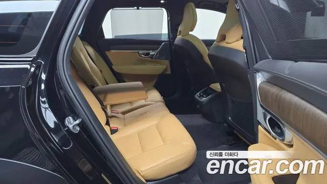 Вольво V90 — Фото автомобиля 9