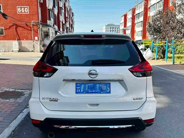 Nissan X-Trail — Фото автомобиля 11