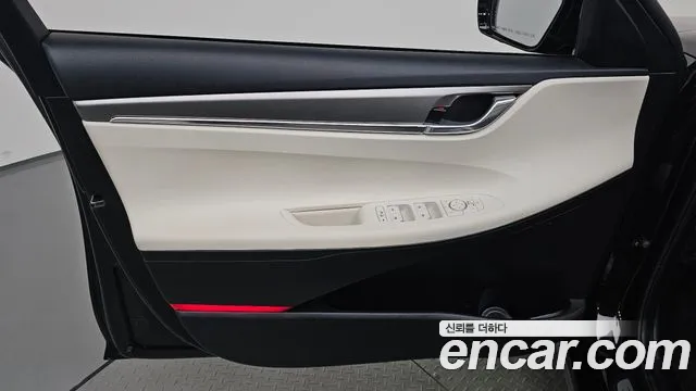 Hyundai Grandeur Grandeur (New) Hybrid — Фото автомобиля 13