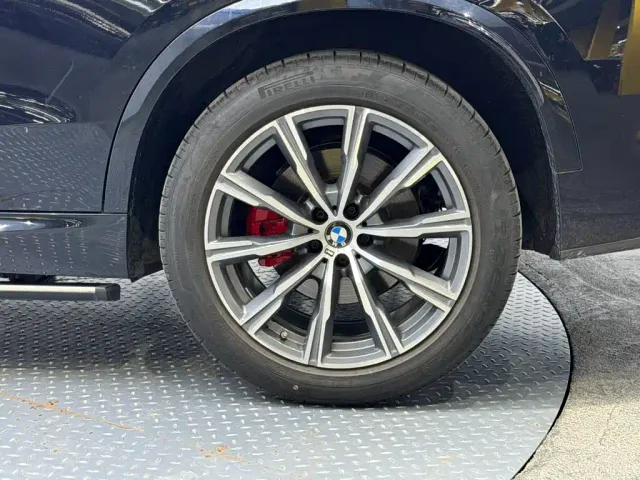 BMW X5 — Фото автомобиля 9