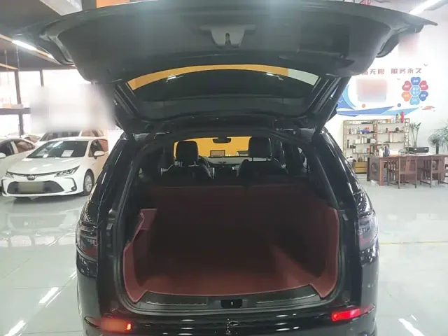 Land Rover Discovery Sport — Фото автомобиля 18