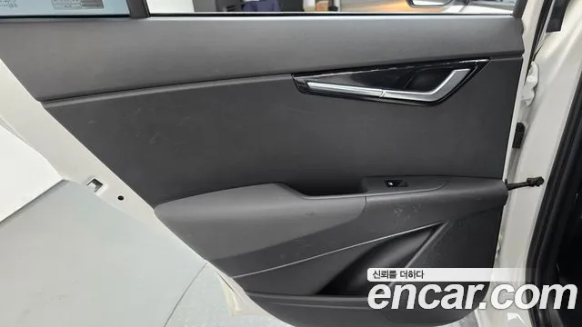 Kia Niro — Фото автомобиля 14