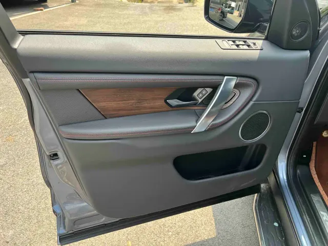 Land Rover Discovery Sport — Фото автомобиля 14