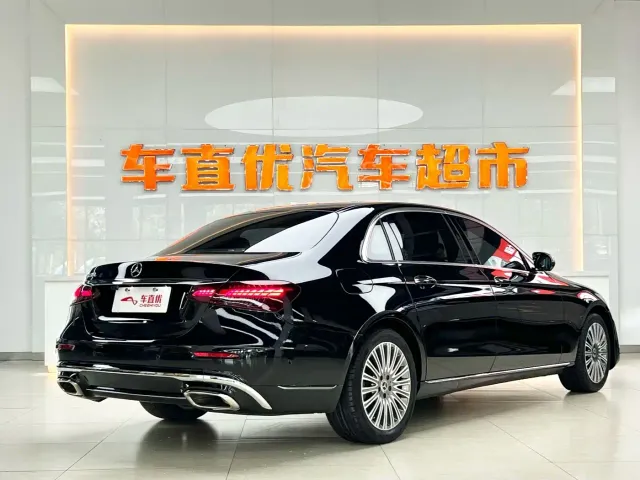 Mercedes-Benz E-Class — Фото автомобиля 5