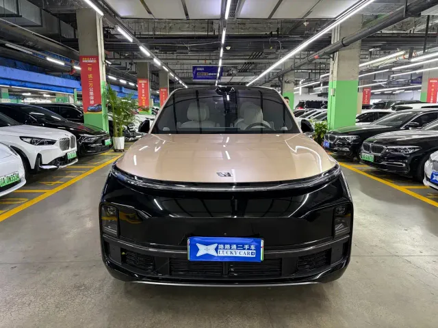 Li Auto L9 — Фото автомобиля 3