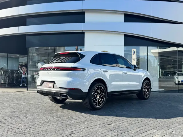 Porsche Cayenne — Фото автомобиля 6