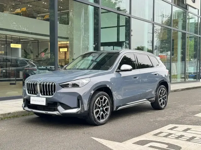 Фотография автомобиля — BMW X1