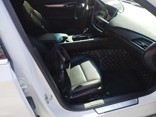 Cadillac CT5 — Фото автомобиля 24