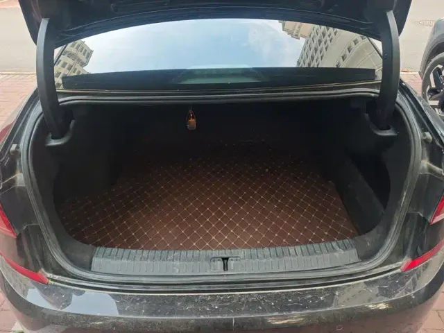 Volkswagen Passat — Фото автомобиля 4