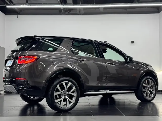 Land Rover Discovery Sport — Фото автомобиля 15