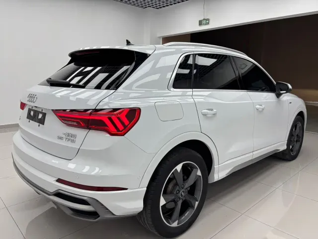 Audi Q3 — Фото автомобиля 6