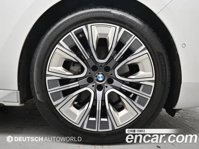 BMW 7 Series G70 — Фото автомобиля 5