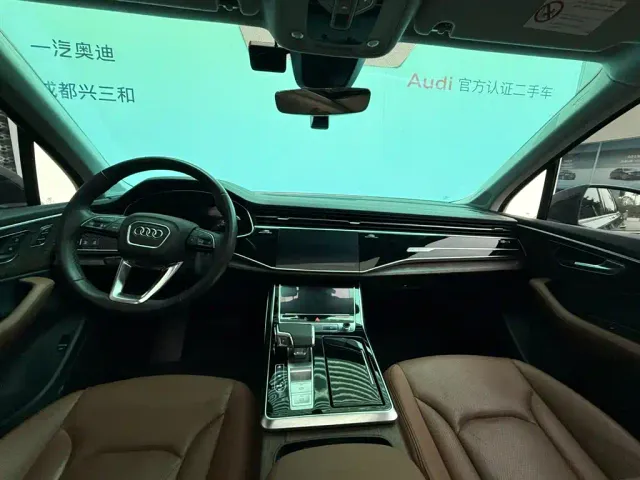 Audi Q7 — Фото автомобиля 6