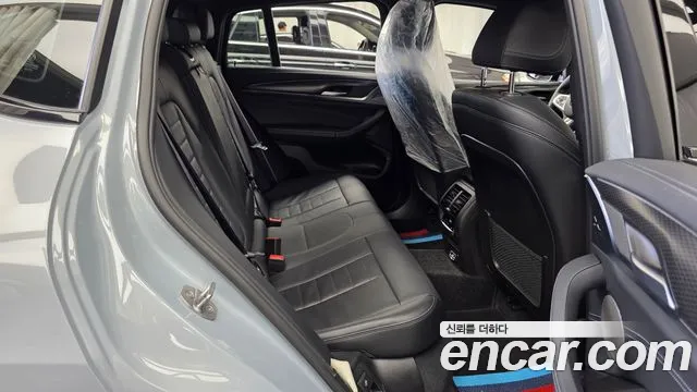 BMW X4 xDrive20i M Sport Pro — Фото автомобиля 3