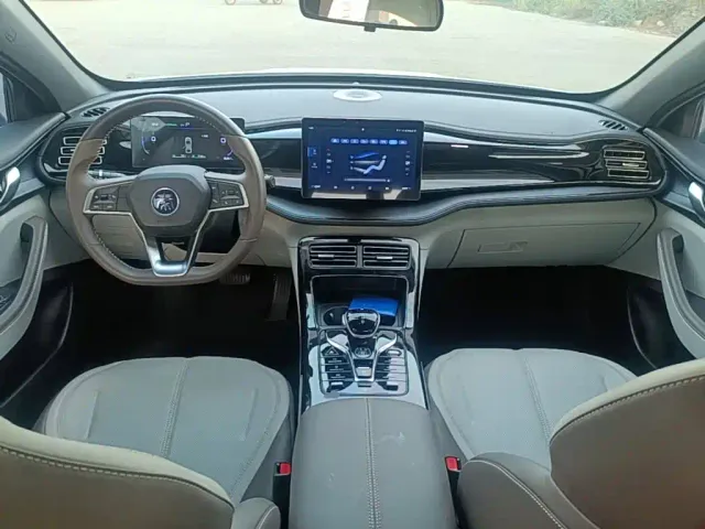 BYD Qin PLUS — Фото автомобиля 9