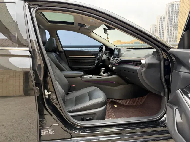 Nissan Teana — Фото автомобиля 11