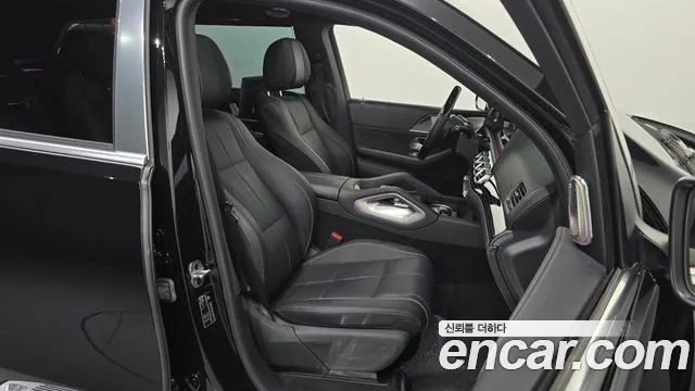 Mercedes-Benz GLS-Class — Фото автомобиля 24