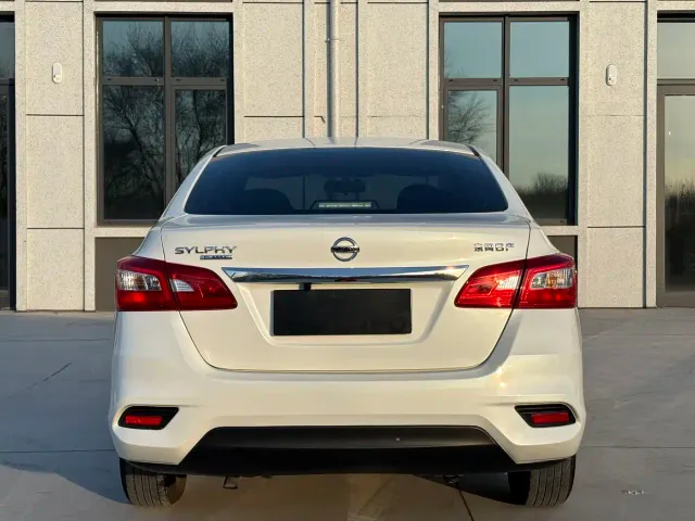 Nissan Sylphy — Фото автомобиля 5