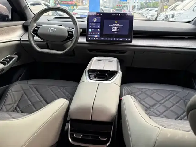 Changan Qiyuan A07 — Фото автомобиля 17