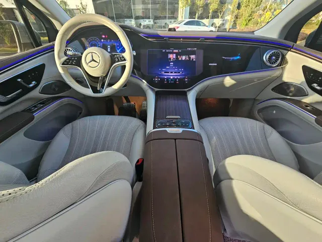 Mercedes-Benz EQS SUV — Фото автомобиля 6