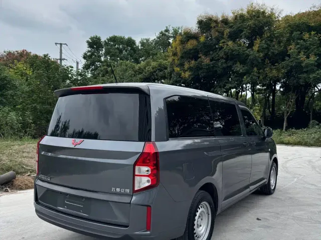 Wuling Zhengcheng — Фото автомобиля 4