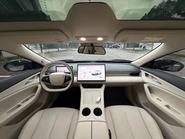 Forthing Xinghai S7 — Фото автомобиля 8