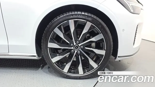 Volvo S90 — Фото автомобиля 5