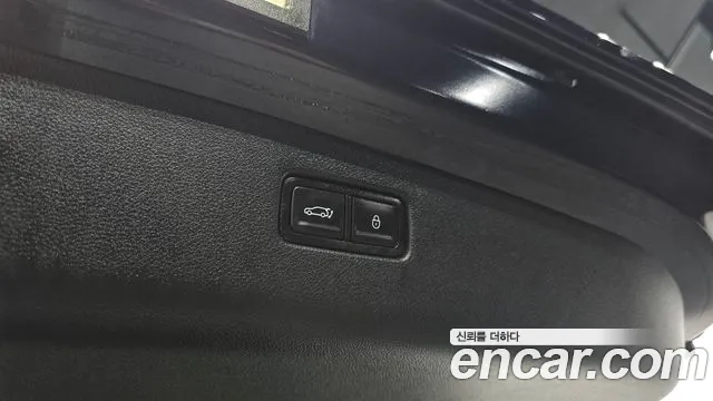 Genesis GV70 2.5T Бензин 2WD — Фото автомобиля 16