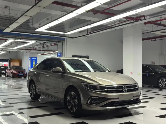 Volkswagen Bora — Фото автомобиля 3