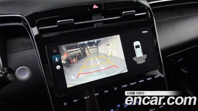Hyundai Tucson Tucson (NX4) Дизель 2.0 2WD — Фото автомобиля 14