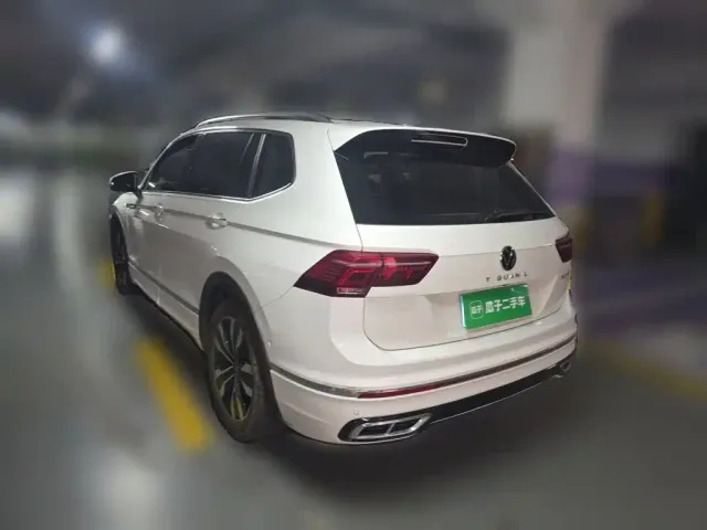 Volkswagen Tiguan L — Фото автомобиля 5