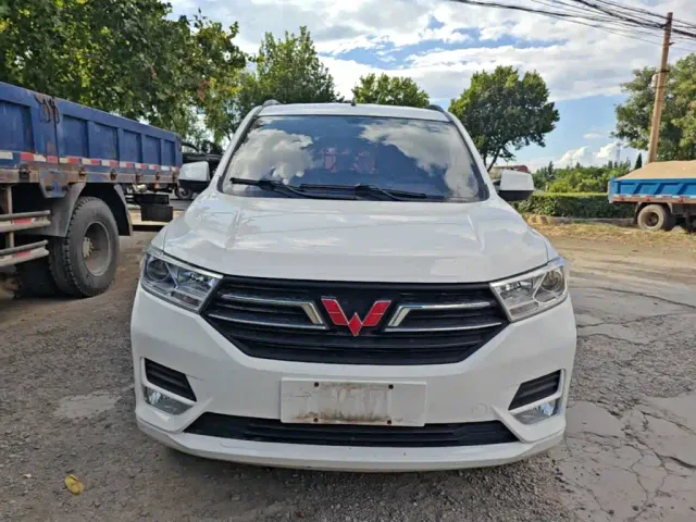 Wuling Hongguang — Фото автомобиля 2