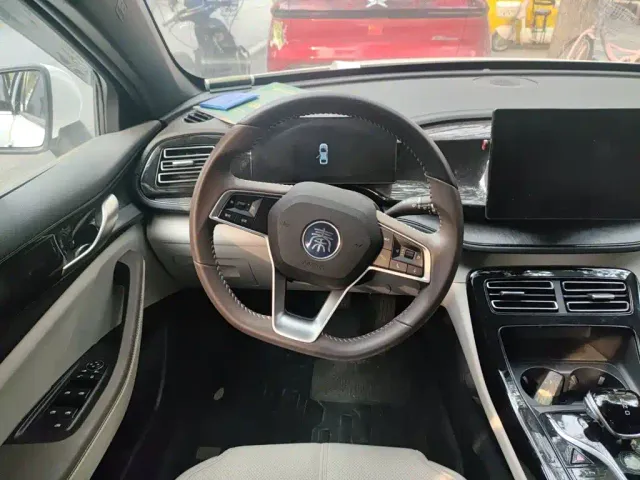 BYD Qin PLUS — Фото автомобиля 11