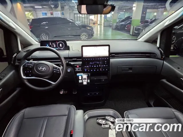 Hyundai Staria Staria 4WD Lounge 9 мест — Фото автомобиля 7