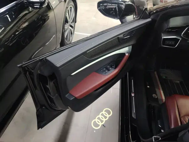 Audi A7L — Фото автомобиля 7