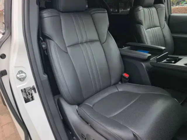 Toyota Granvia — Фото автомобиля 24