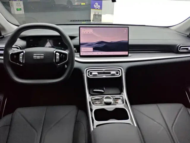 Geely Galaxy Stellar 6 — Фото автомобиля 12