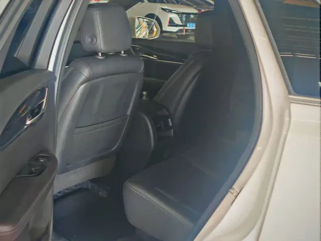 Cadillac XT5 — Фото автомобиля 5