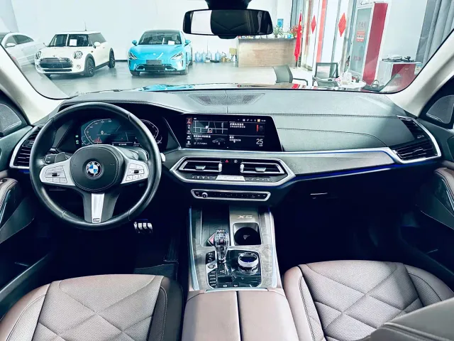 BMW X5 — Фото автомобиля 11