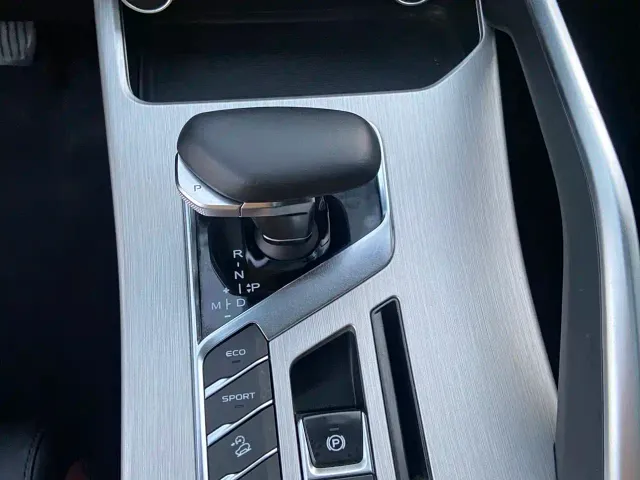 Geely Binyue — Фото автомобиля 15