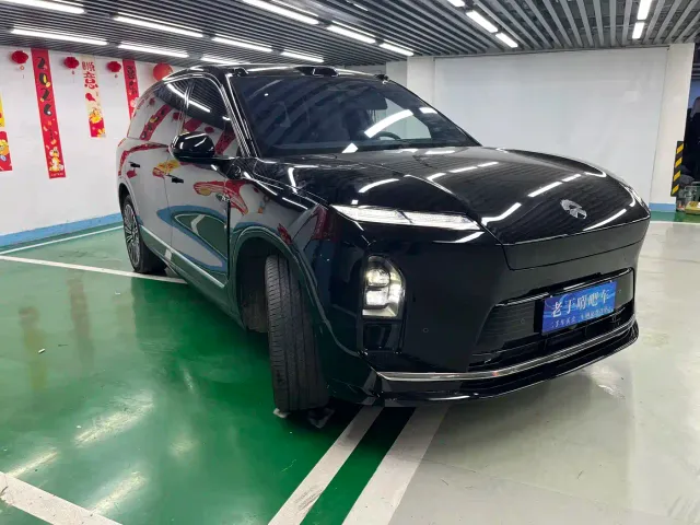 Nio ES8 — Фото автомобиля 2